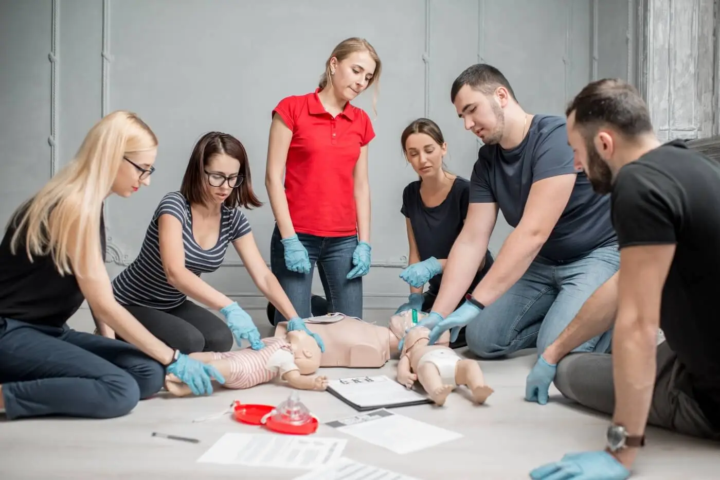 Emergency First Aid, Defibrillation and CPR Level 2